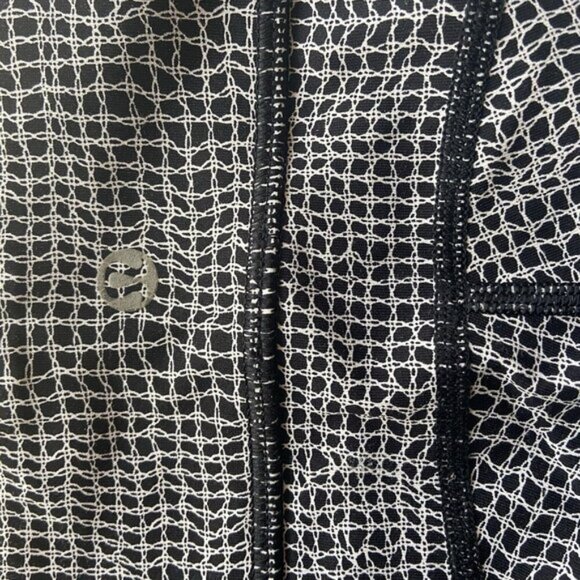 Lululemon Wild And Free Tight Fall Net White Black / Black Size 4 - Picture 8 of 10